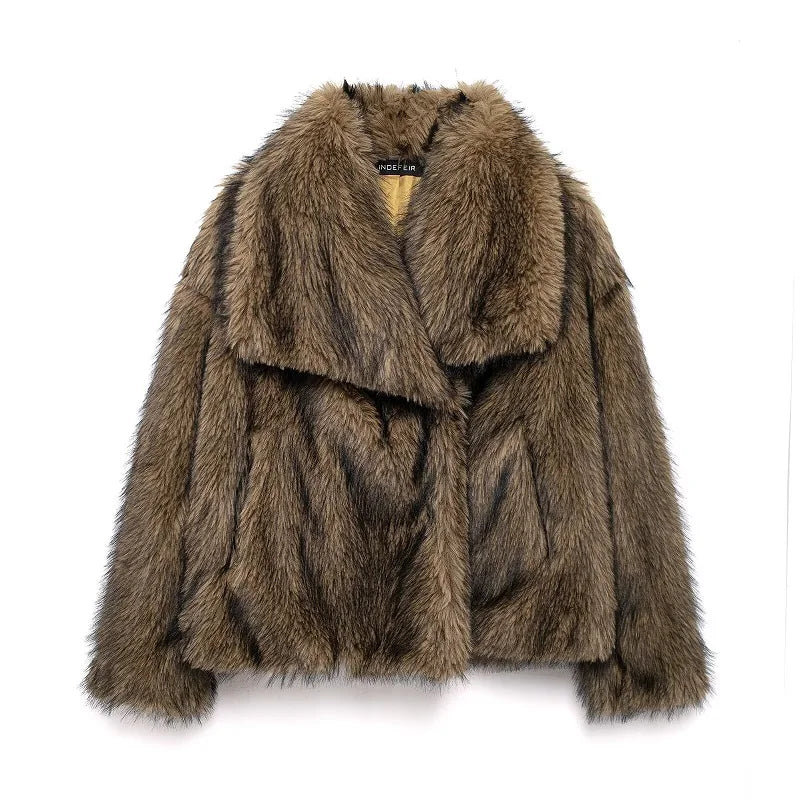 Chaqueta Corta de Pelo Sintético con Solapa Elegante - Alurea