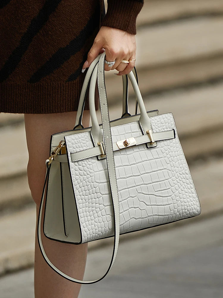 Bolso Elegante de Mano en Grabado Coco - Alurea