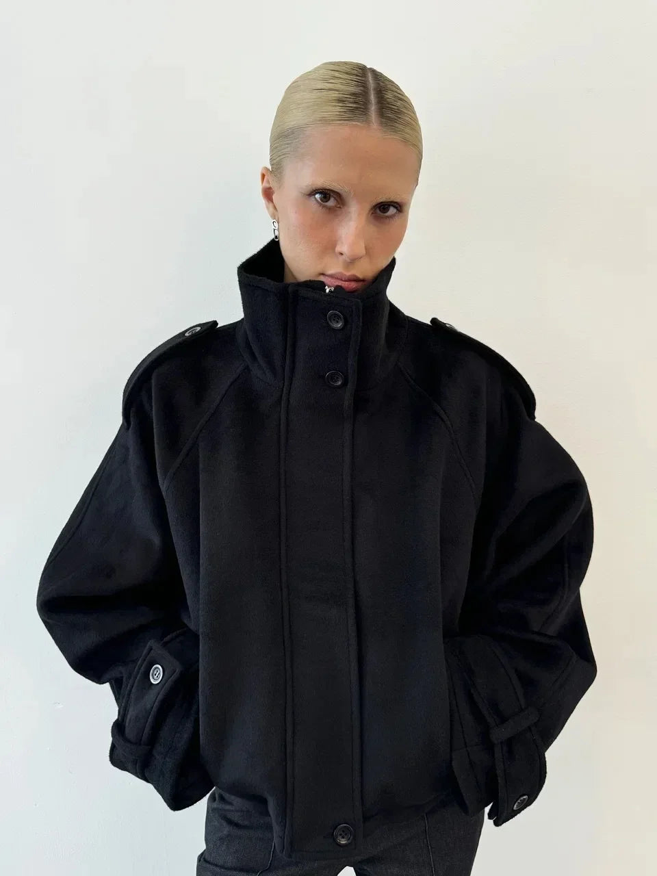 Chaqueta Oversize de Lana con Cuello Alto Oslo