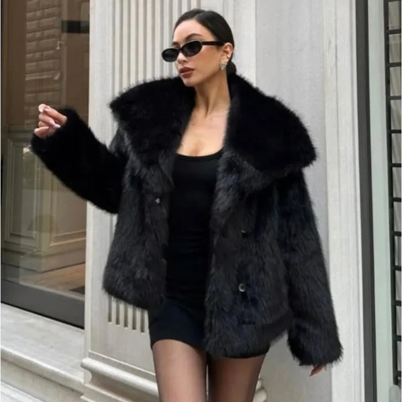 Chaqueta Corta de Pelo Sintético con Solapa Elegante - Alurea