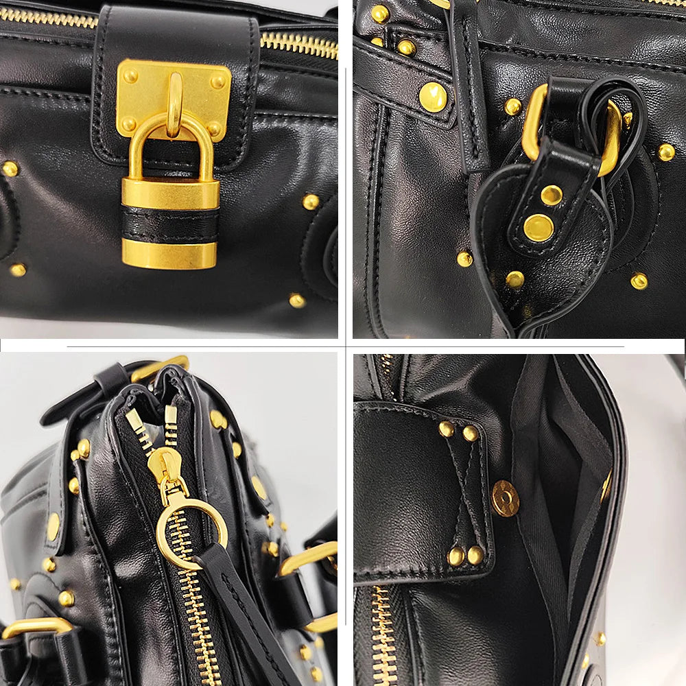 Bolso de Hombro de Piel en Negro con Candado Dorado y Tachuelas
