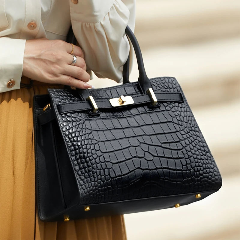Bolso Elegante de Mano en Grabado Coco - Alurea