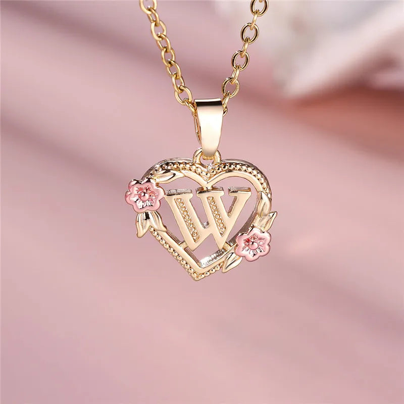 Collar Inicial Corazón Floral – Cadena Personalizada de Oro con Detalle de Flores