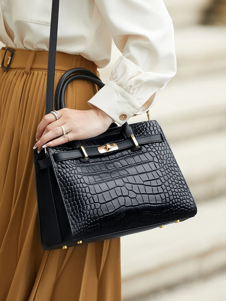 Bolso Elegante de Mano en Grabado Coco - Alurea