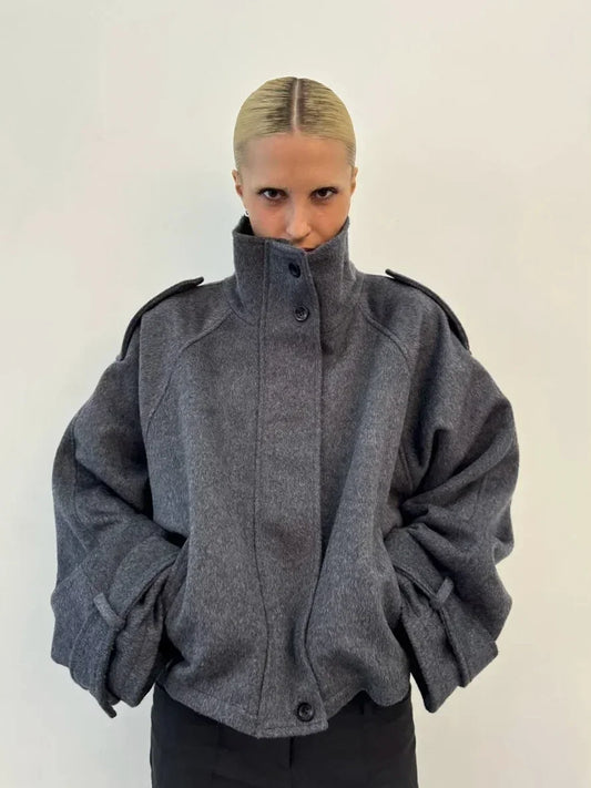 Chaqueta Oversize de Lana con Cuello Alto Oslo