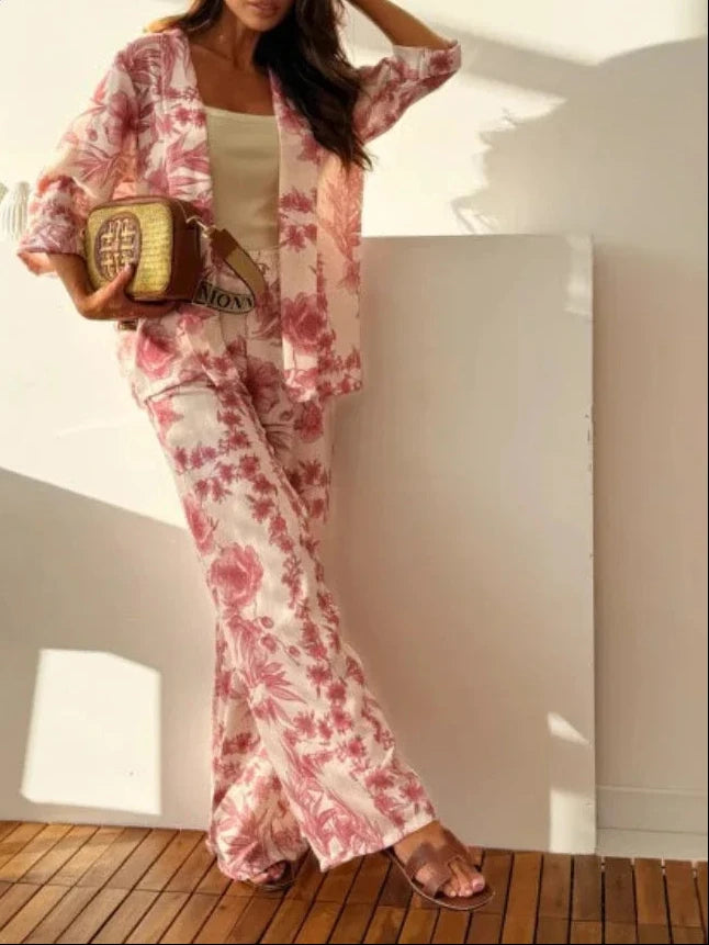 Conjunto de dos piezas "Riviera Chic" - Estampado Floral con Blusa y Pantalón Ancho