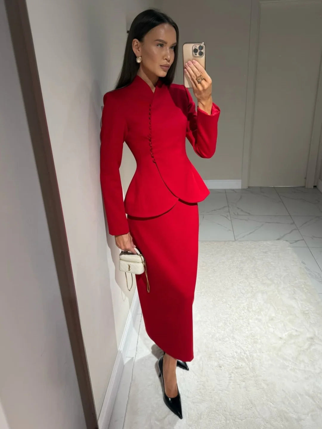 Conjunto Elegante de Dos Piezas con Chaqueta Peplum y Falda Midi | Alurea