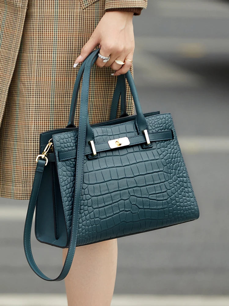 Bolso Elegante de Mano en Grabado Coco - Alurea