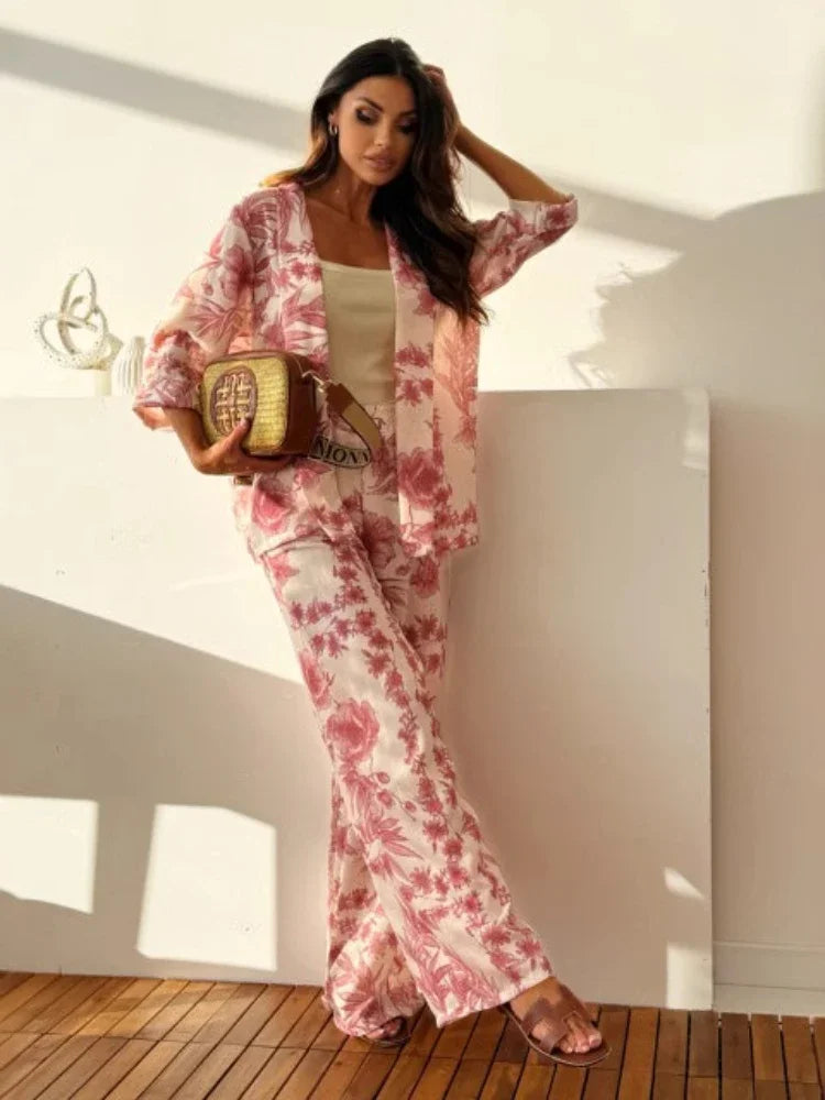Conjunto de dos piezas "Riviera Chic" - Estampado Floral con Blusa y Pantalón Ancho
