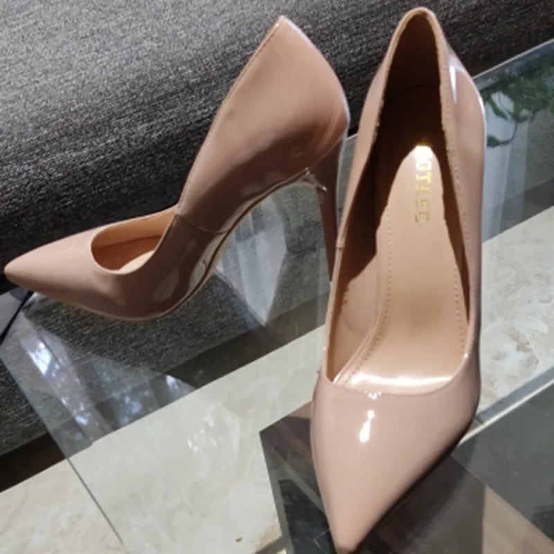 Zapatos de Salón Clásicos de Tacón Alto y Punta Fina — Alurea