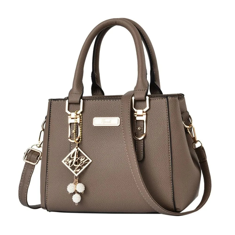 Bolso Satchel Estructurado Verona con Colgante de Perlas