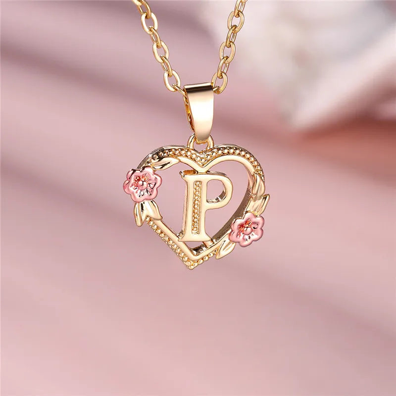 Collar Inicial Corazón Floral – Cadena Personalizada de Oro con Detalle de Flores