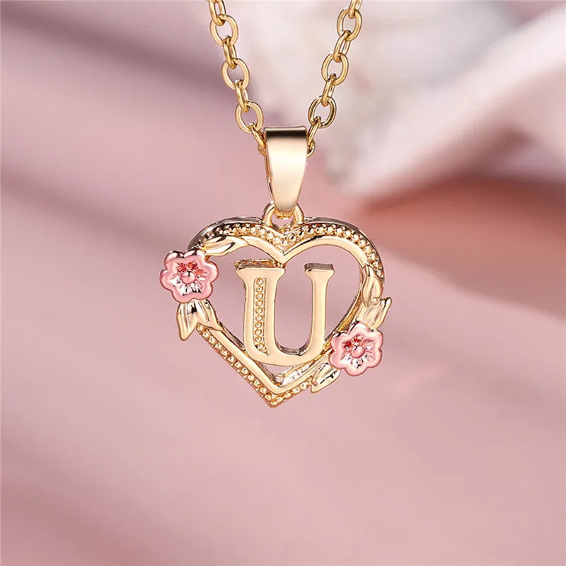 Collar Inicial Corazón Floral – Cadena Personalizada de Oro con Detalle de Flores