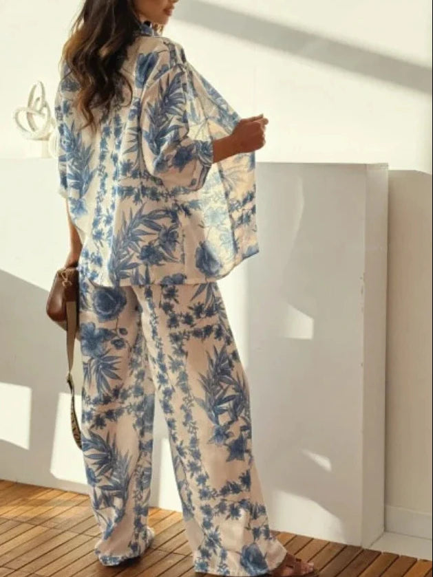 Conjunto de dos piezas "Riviera Chic" - Estampado Floral con Blusa y Pantalón Ancho