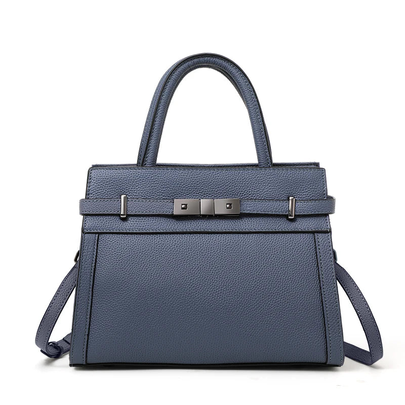 Bolso de Mano Estructurado con Detalle de Cinturón y Correa Ajustable